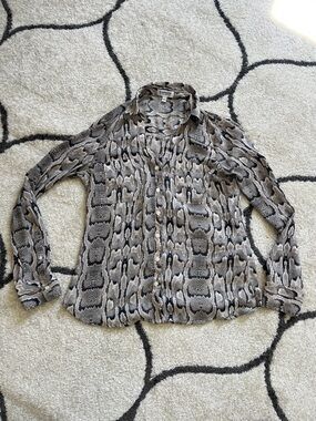 Express Snake Print Button-Up Portofino Shirt in Beige and Gray